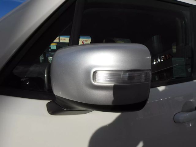 Vehicle image 9 of 25