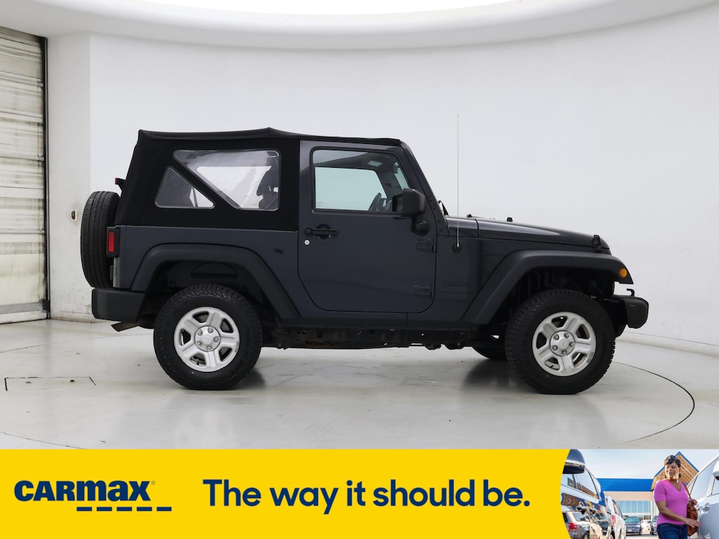 Vehicle image 4 of 25