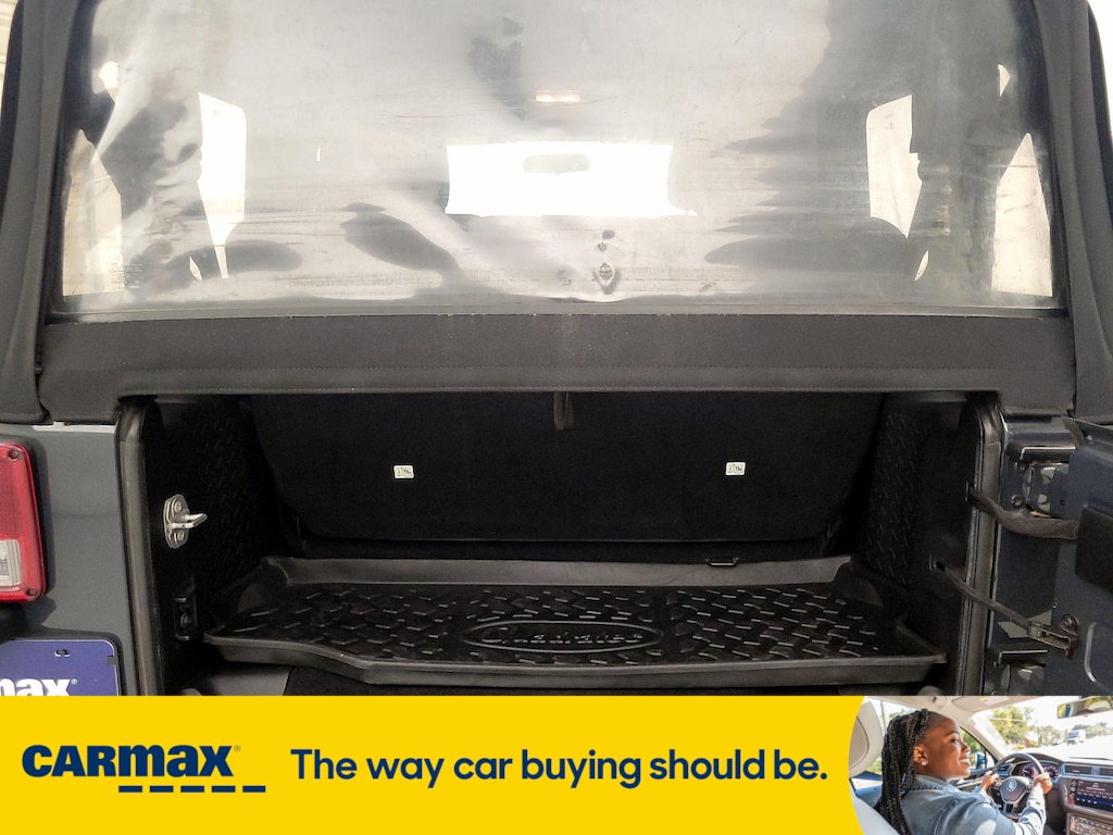 Vehicle image 10 of 25