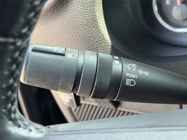 Vehicle image 26 of 43