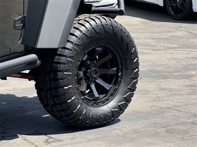 Vehicle image 6 of 43