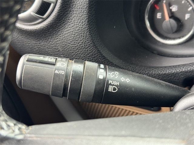 Vehicle image 39 of 59