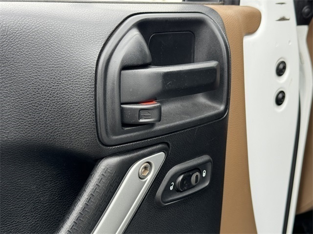 Vehicle image 41 of 59