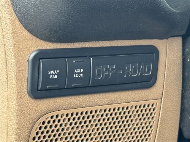 Vehicle image 36 of 59