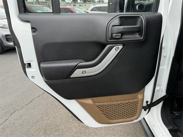 Vehicle image 35 of 59