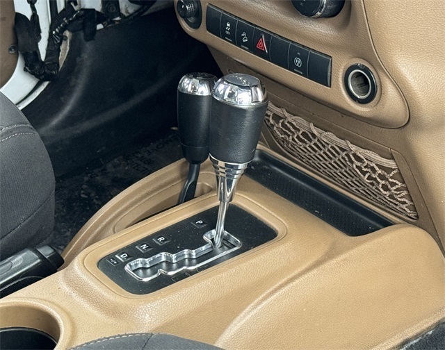 Vehicle image 33 of 59