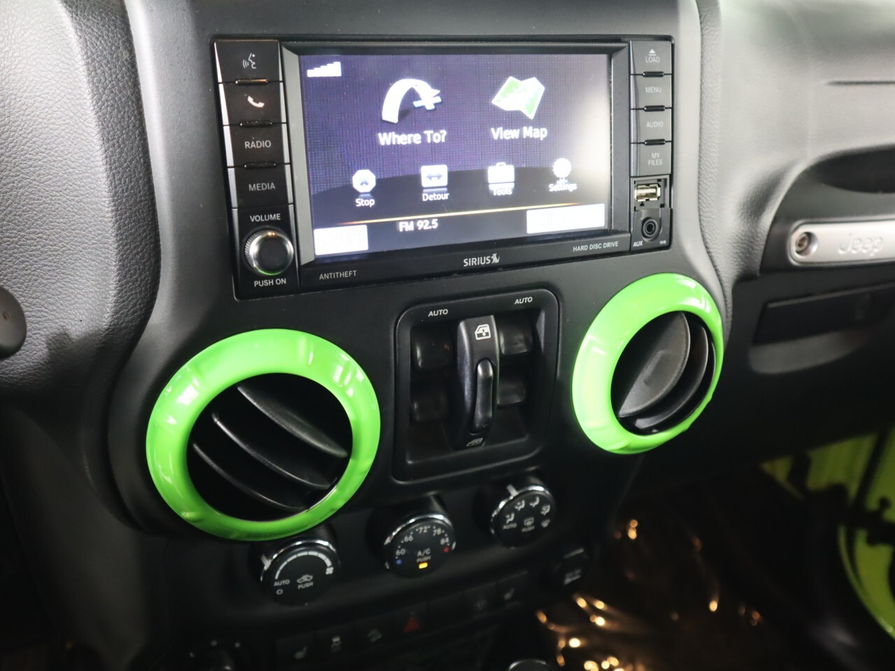 Vehicle image 14 of 46