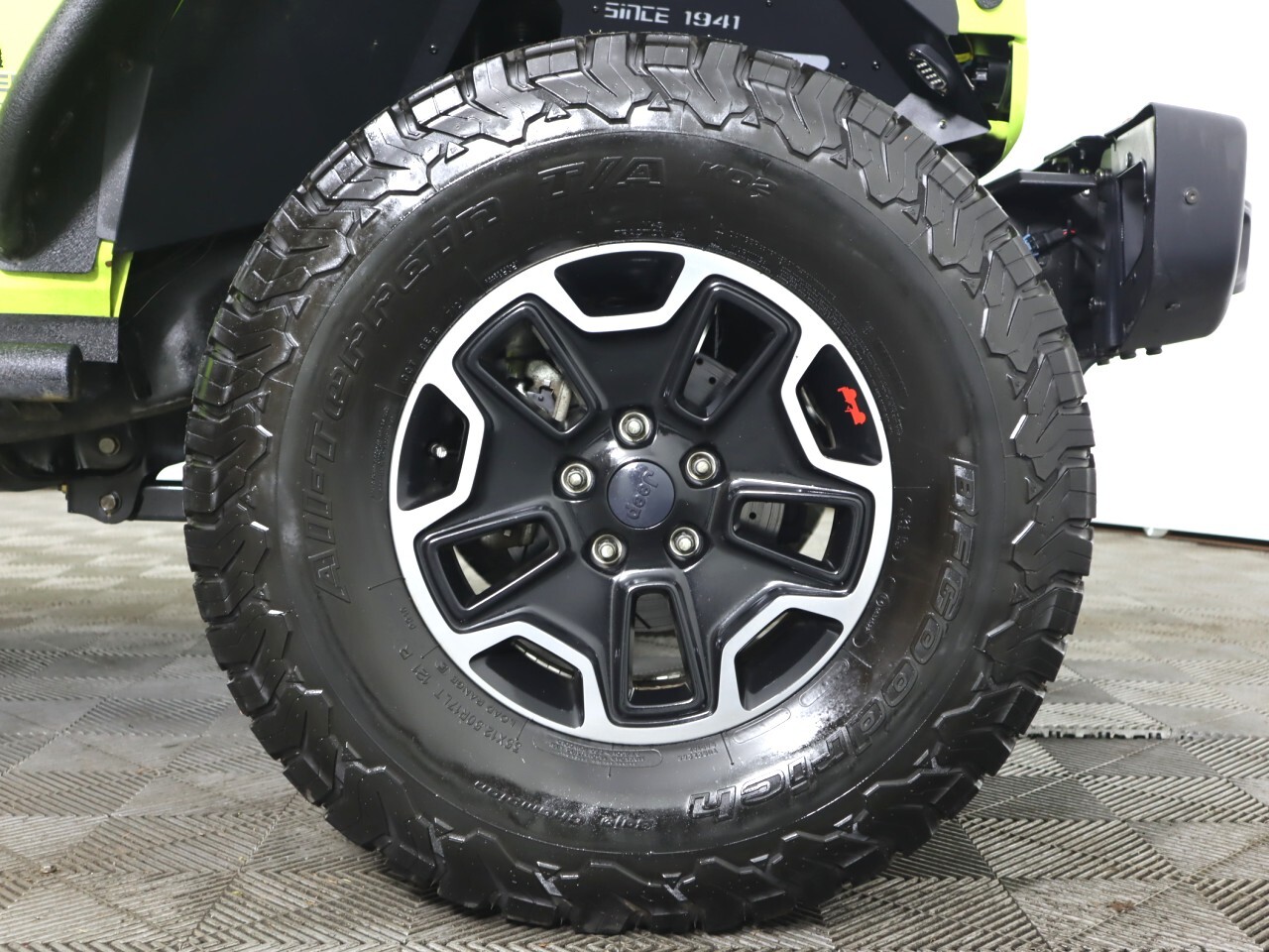 Vehicle image 44 of 46
