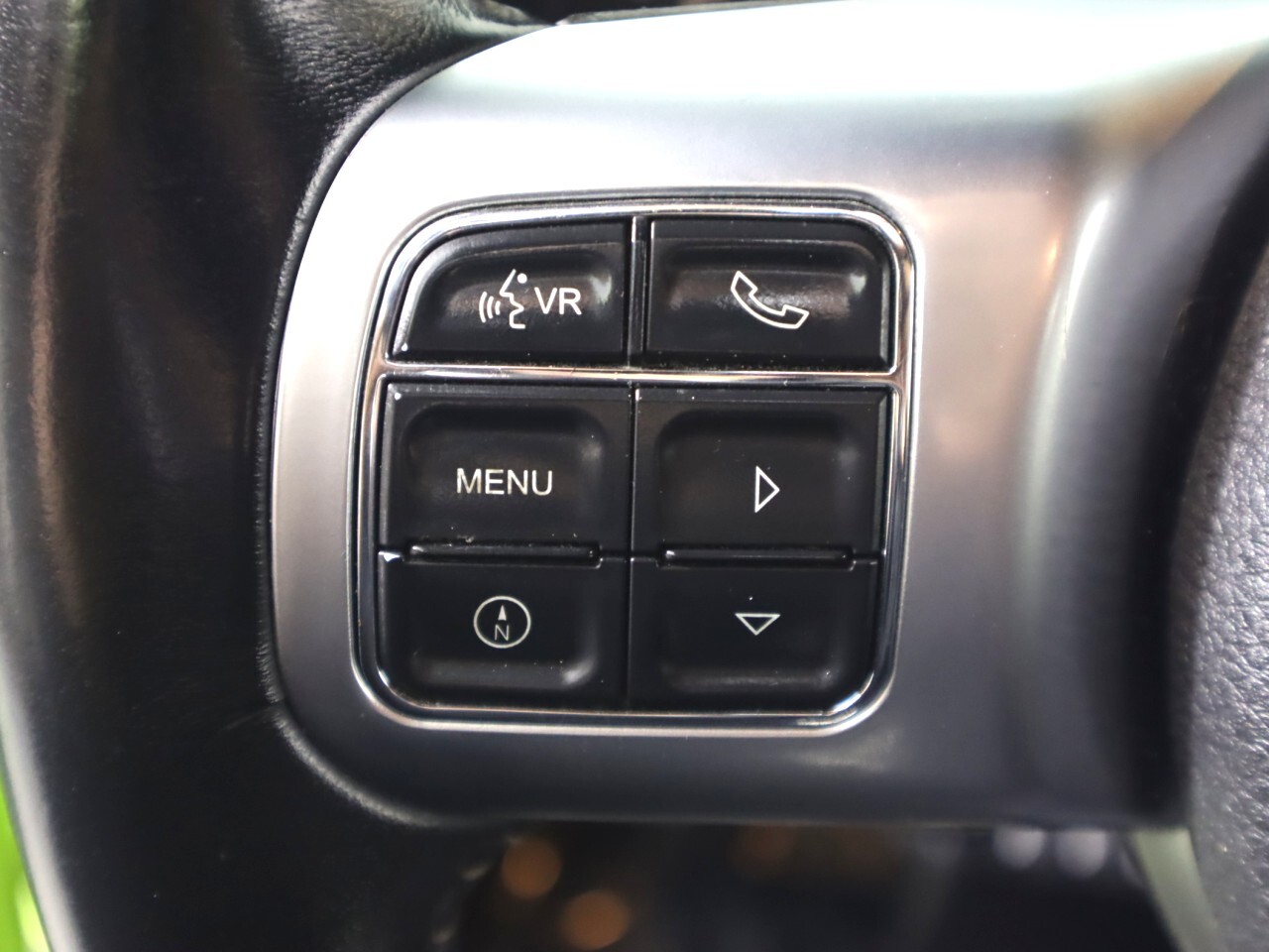 Vehicle image 11 of 46