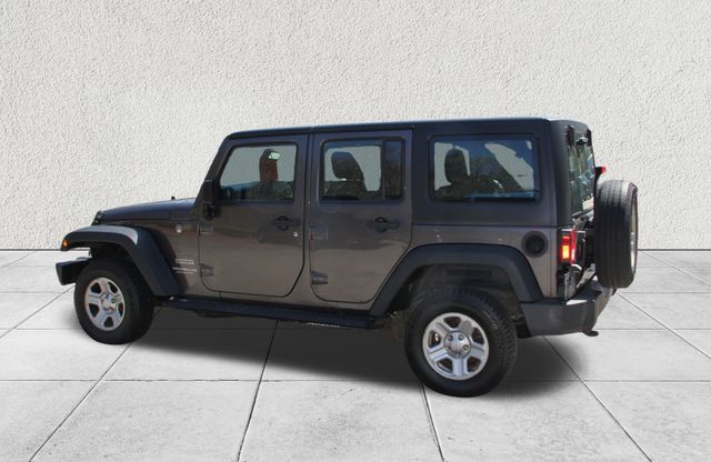 Vehicle image 8 of 22