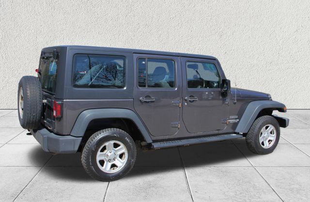 Vehicle image 3 of 22