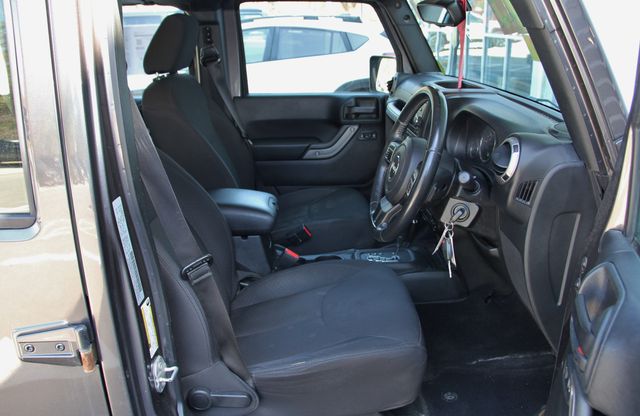 Vehicle image 21 of 22