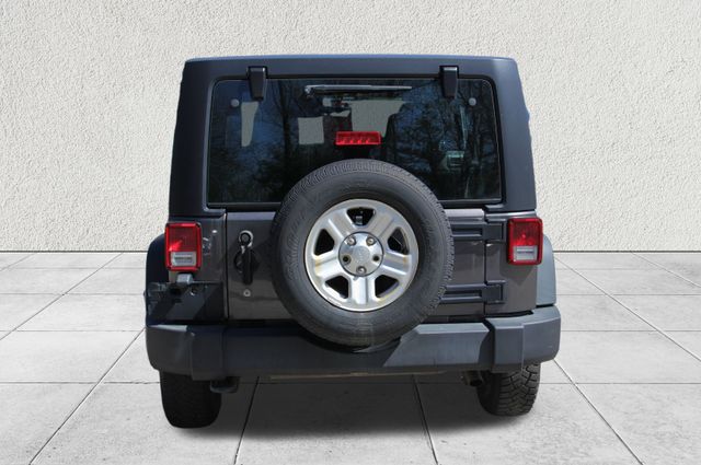 Vehicle image 5 of 22