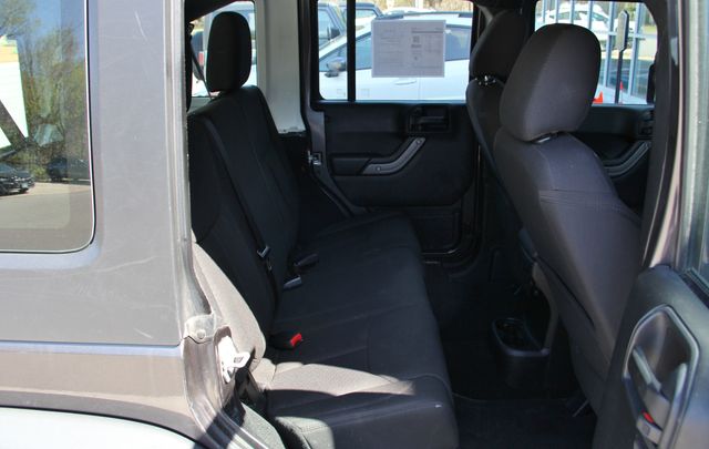 Vehicle image 20 of 22