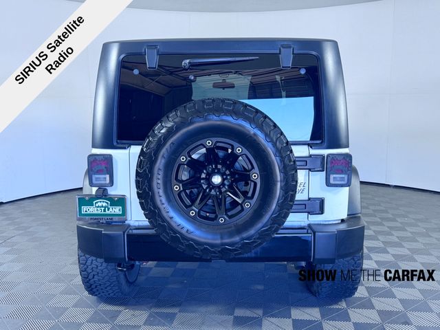 Vehicle image 35 of 37