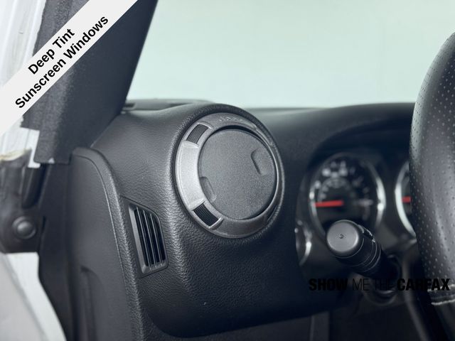 Vehicle image 23 of 37