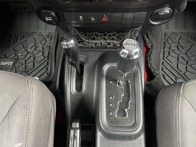 Vehicle image 31 of 46