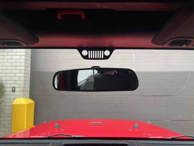 Vehicle image 34 of 46