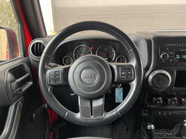 Vehicle image 27 of 46