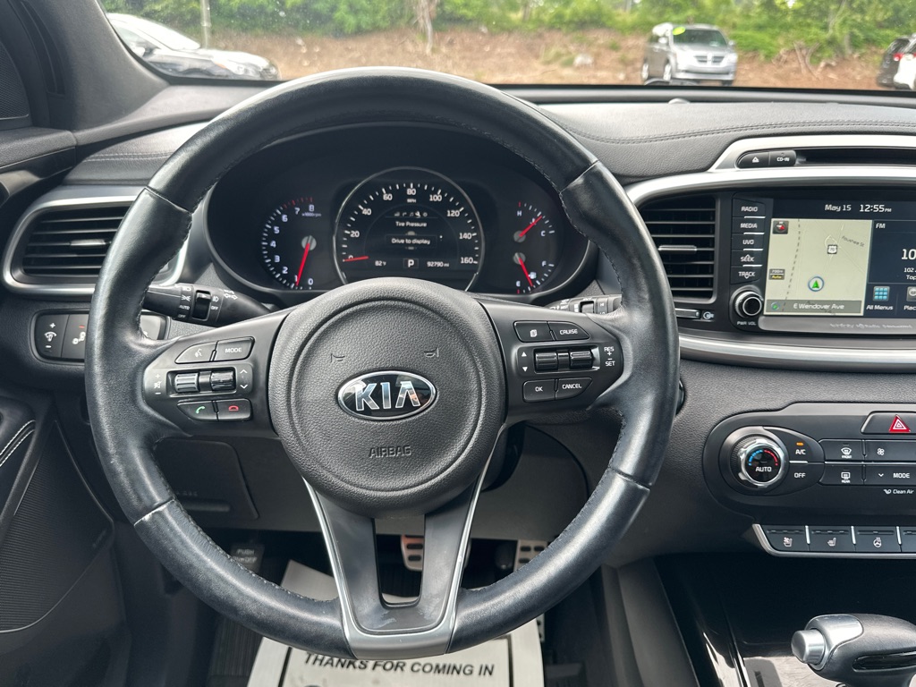 Vehicle image 24 of 43