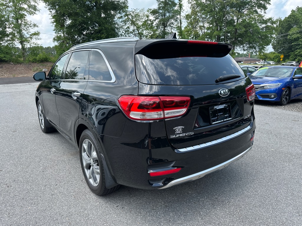 Vehicle image 7 of 43
