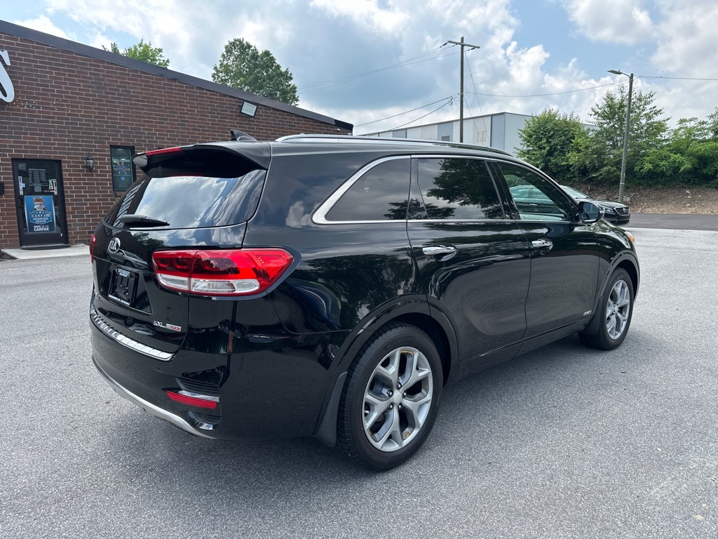 Vehicle image 6 of 43