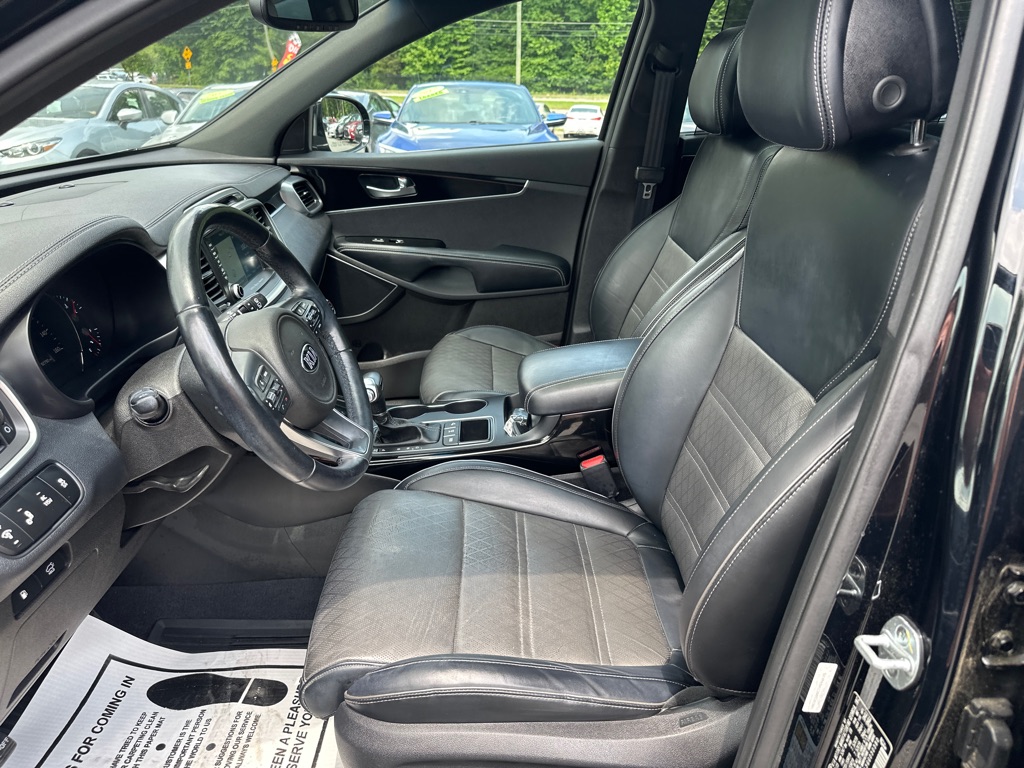Vehicle image 11 of 43