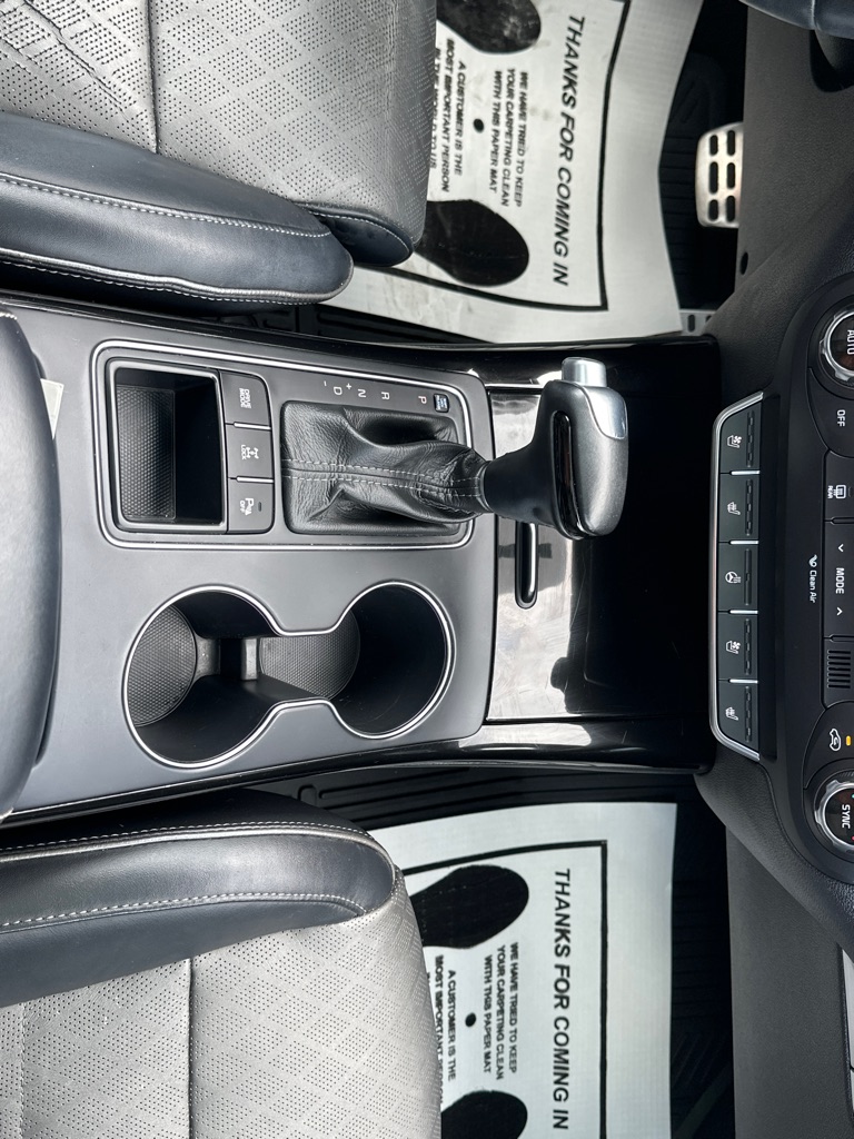 Vehicle image 29 of 43
