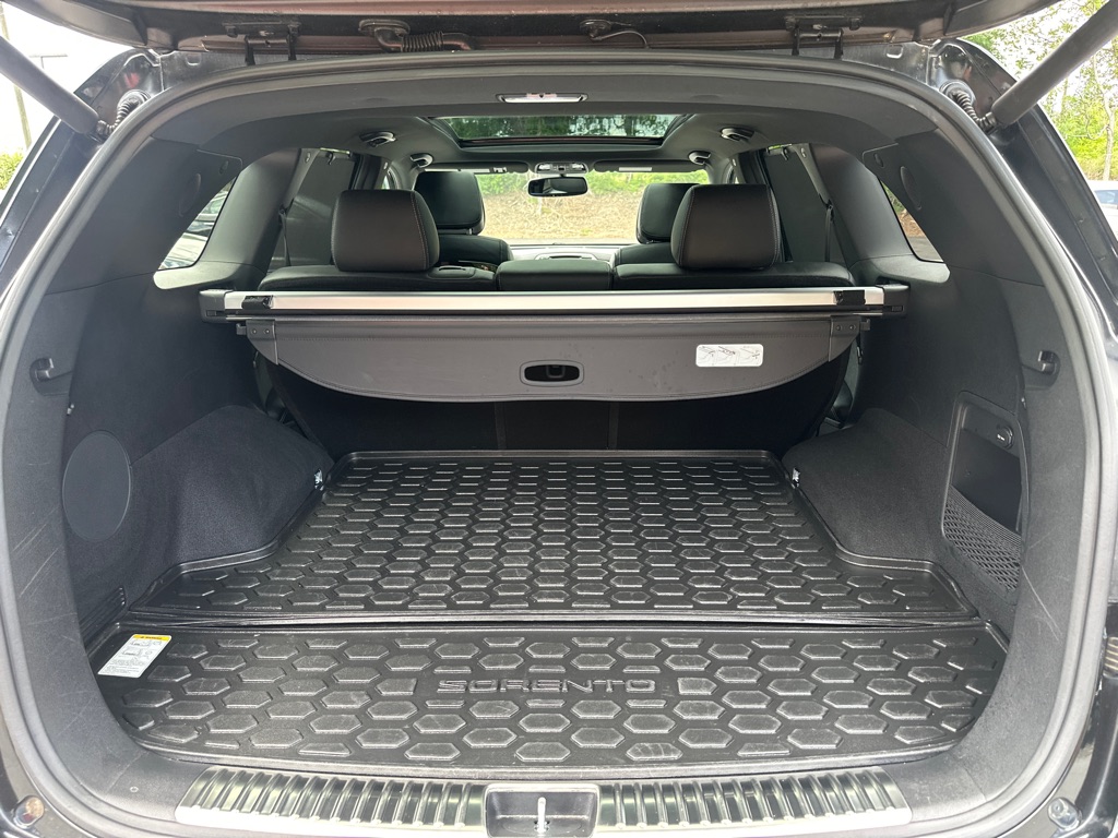 Vehicle image 34 of 43