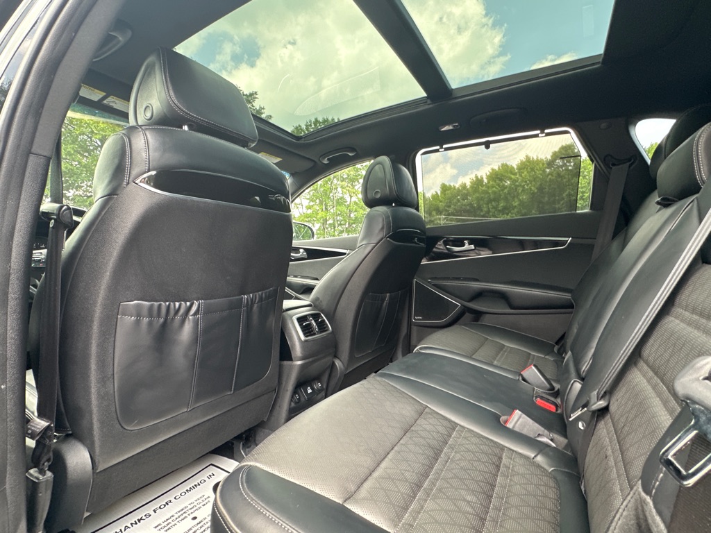 Vehicle image 16 of 43