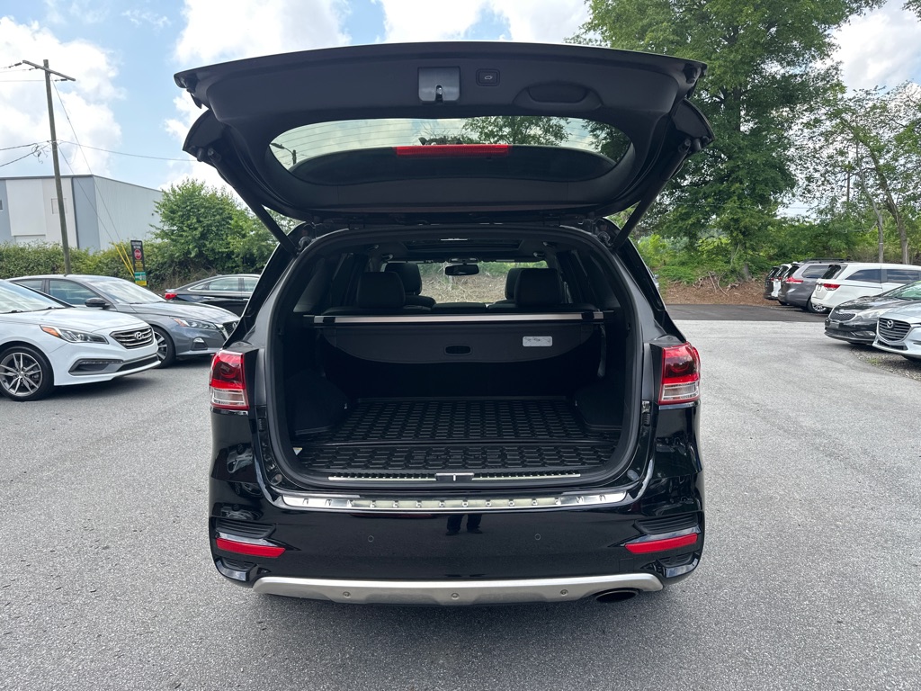 Vehicle image 33 of 43