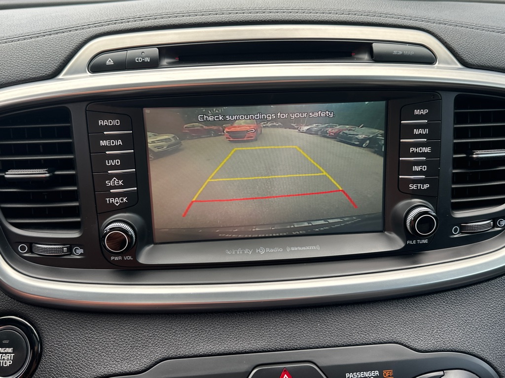 Vehicle image 26 of 43