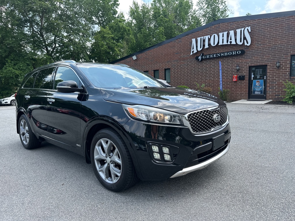 Vehicle image 3 of 43
