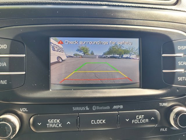 Vehicle image 21 of 31