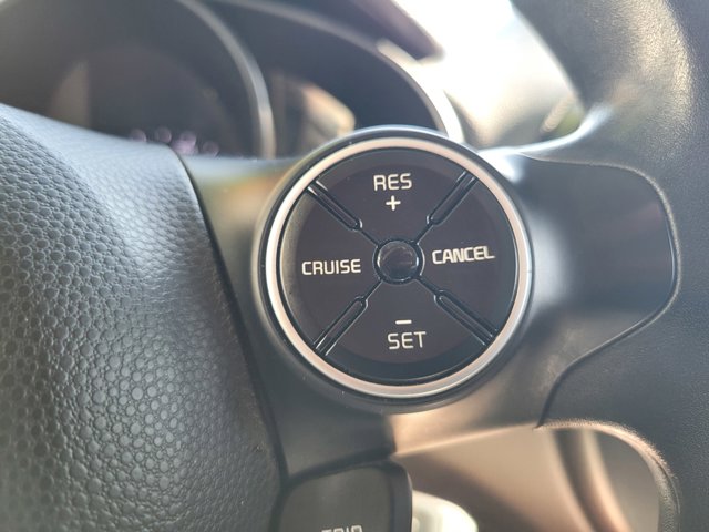 Vehicle image 26 of 31