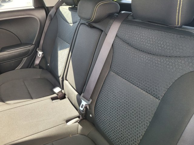 Vehicle image 16 of 31