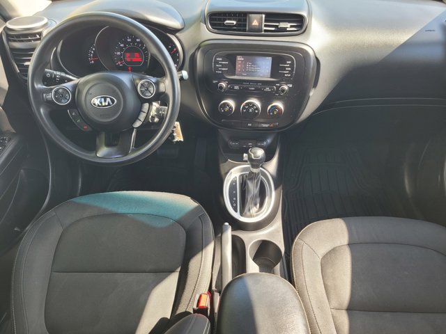 Vehicle image 17 of 31