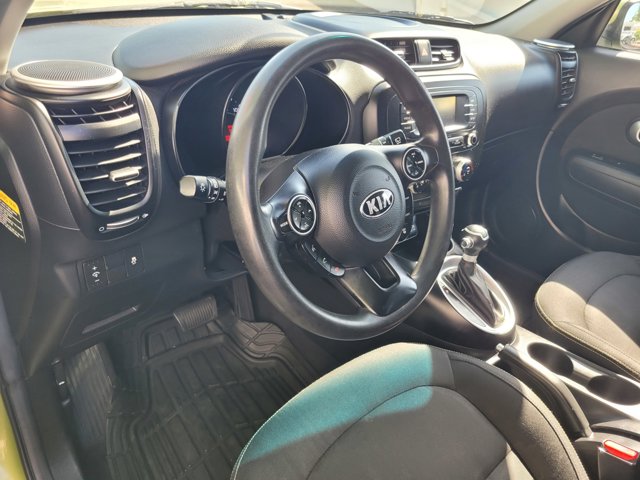 Vehicle image 13 of 31