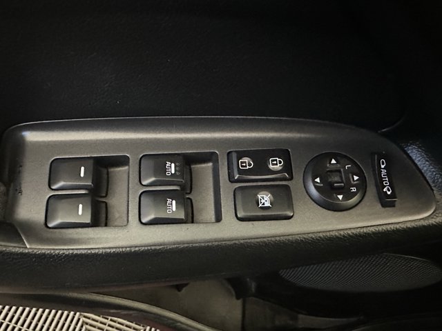 Vehicle image 29 of 31