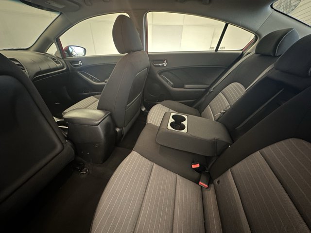 Vehicle image 19 of 31