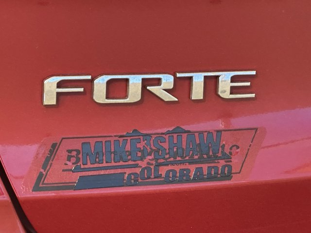 Vehicle image 9 of 31