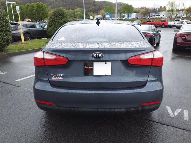 Vehicle image 5 of 31