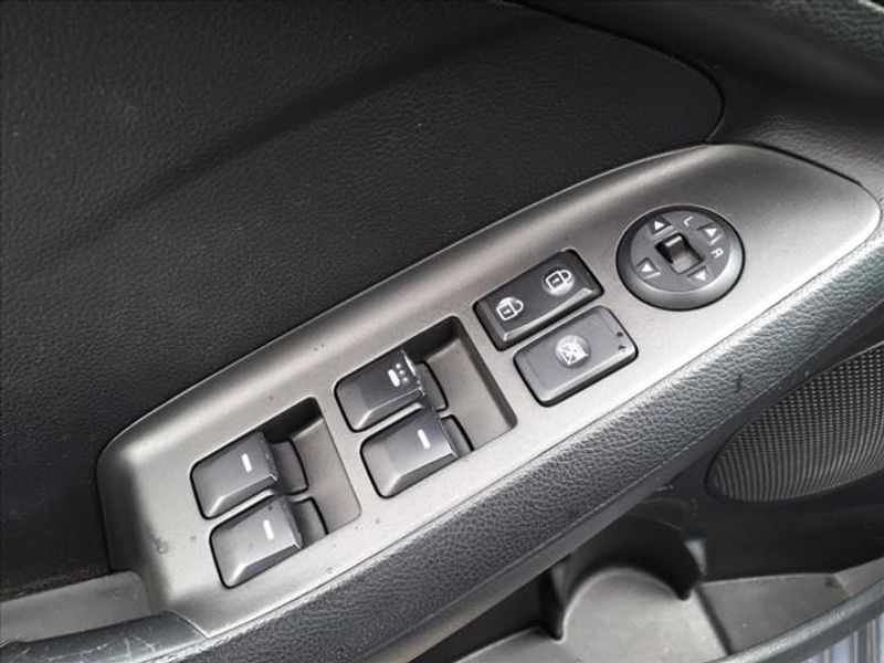 Vehicle image 15 of 31