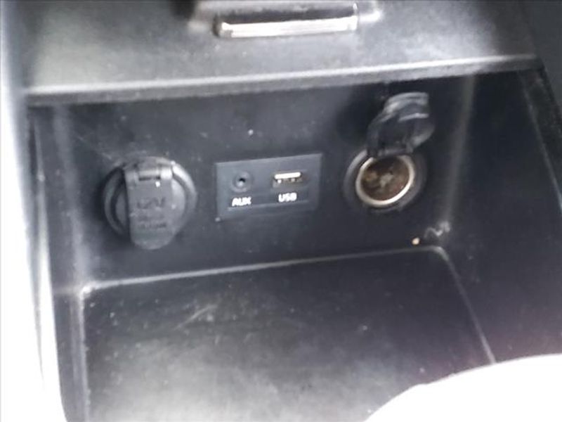 Vehicle image 27 of 31