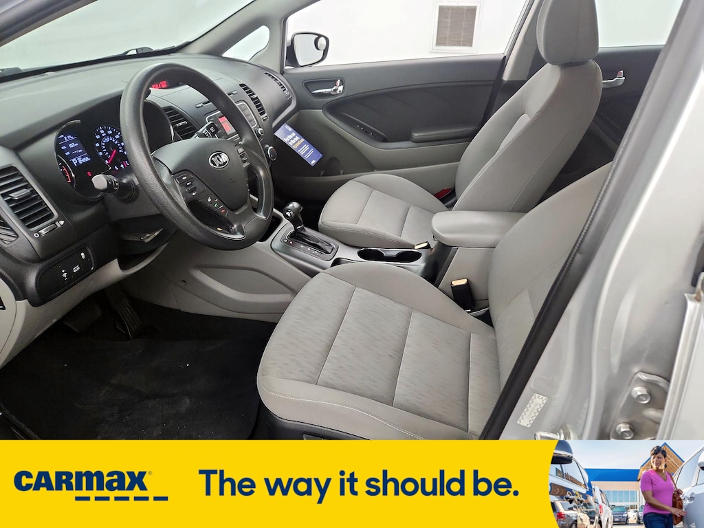 Vehicle image 14 of 29