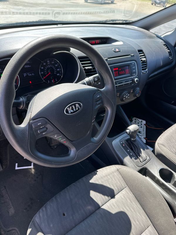 Vehicle image 2 of 2