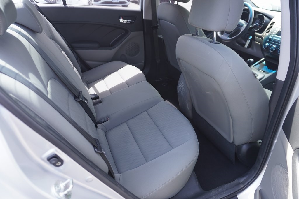 Vehicle image 6 of 14