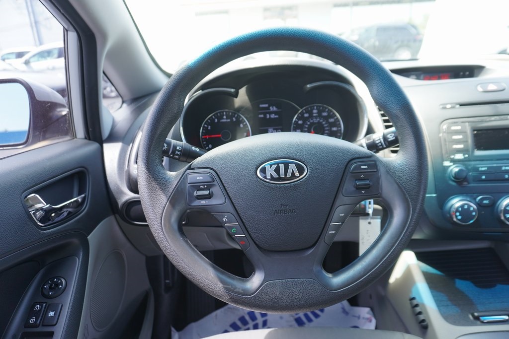 Vehicle image 8 of 14