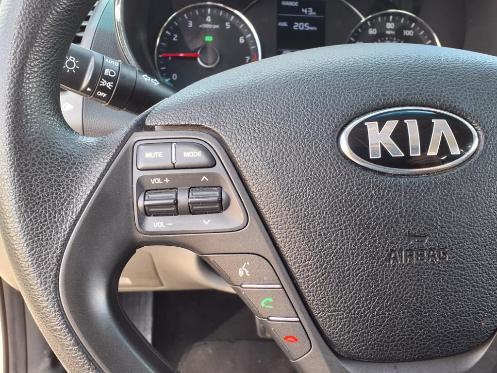 Vehicle image 18 of 25