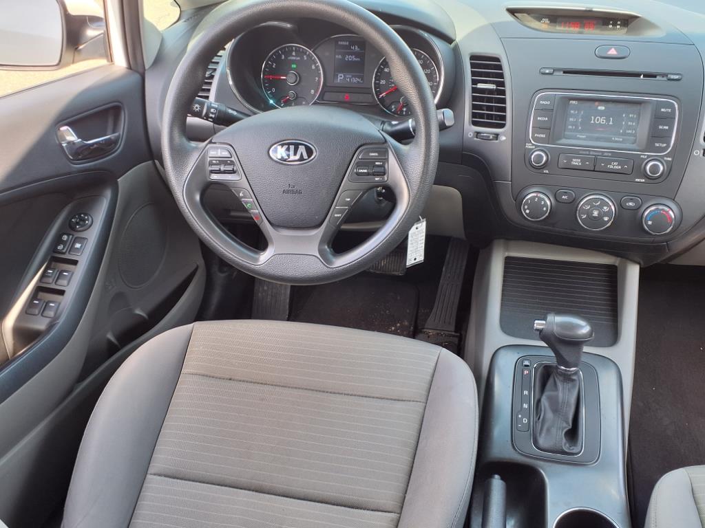 Vehicle image 11 of 25
